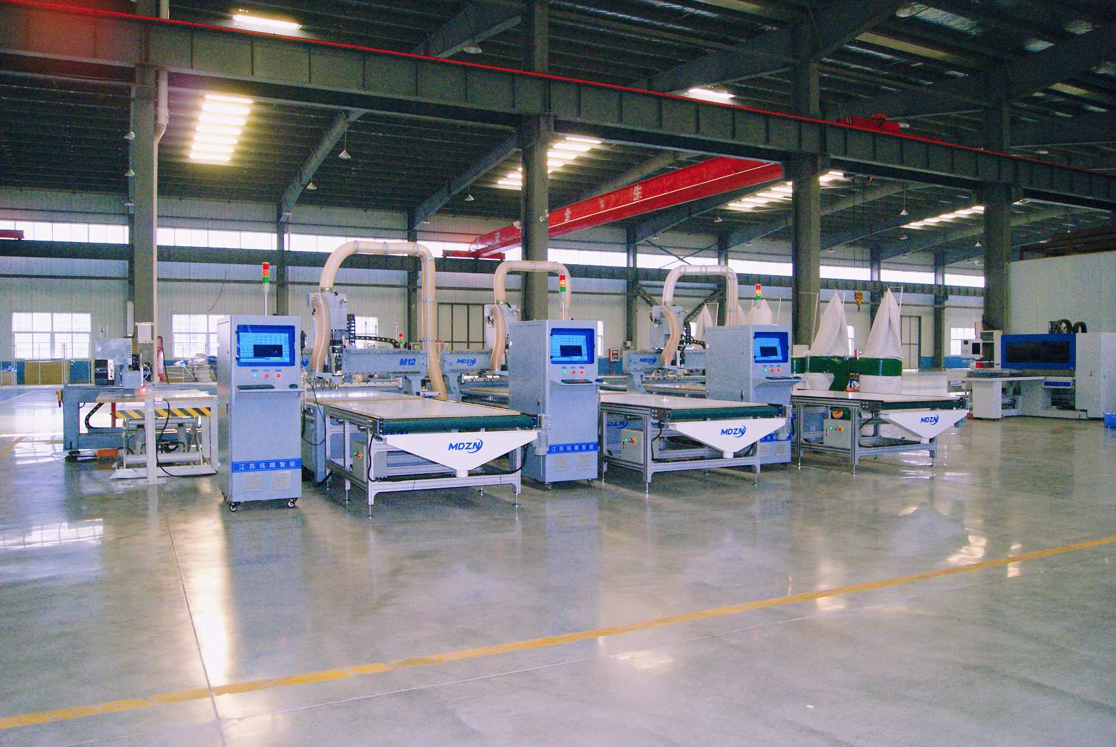 خط إنتاج الخزائن M12(1+3)