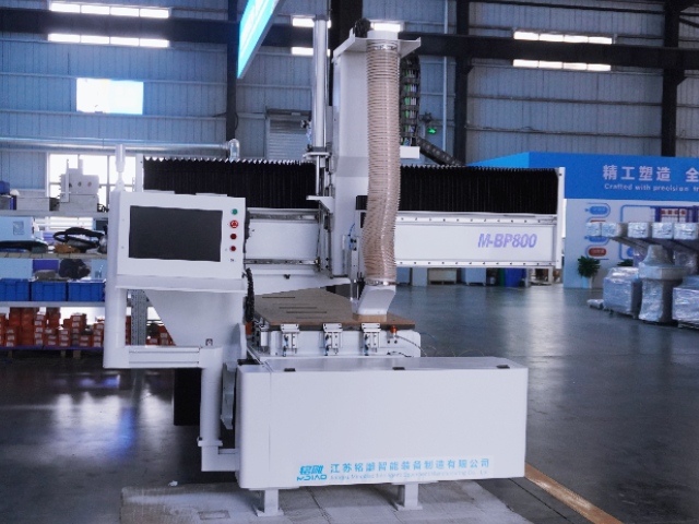 ماكينة CNC أوتوماتيكية ثقيلة رباعية المحاور M-BP800