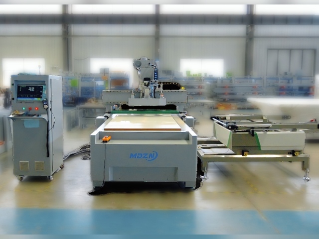 جهاز توجيه CNC M12 ومعدات قلب أوتوماتيكية