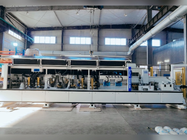 ماكينة لصق حواف الألواح الضيقة E952LNH مع وظيفة المحاذاة الأفقية