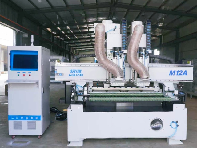 ماكينة نقش CNC طراز M12A + مغزلان مزدوجان + مخزن أدوات سعة 12 أداة