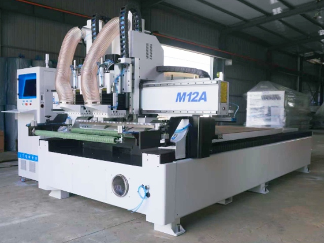 ماكينة نقش CNC طراز M12A + مغزلان مزدوجان + مخزن أدوات سعة 12 أداة