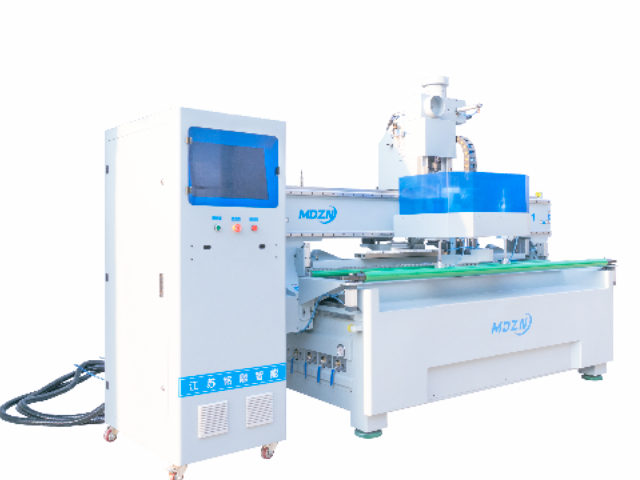 جهاز توجيه CNC M8 (6 × 10) مزود بمغير أدوات أوتوماتيكي بـ 8 محطات