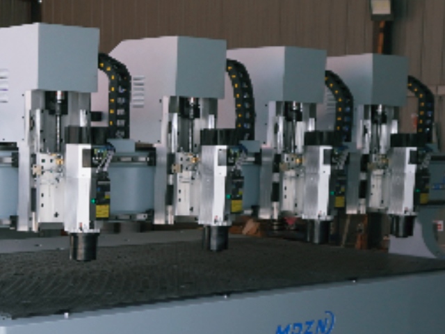 مركز تشغيل الأخشاب M4-3015