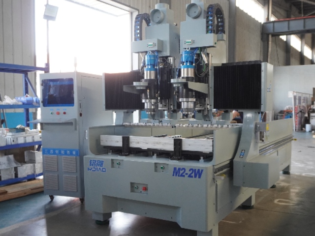 ماكينة نقش CNC مخصصة لمعالجة الخشب والأكريليك M2-2W