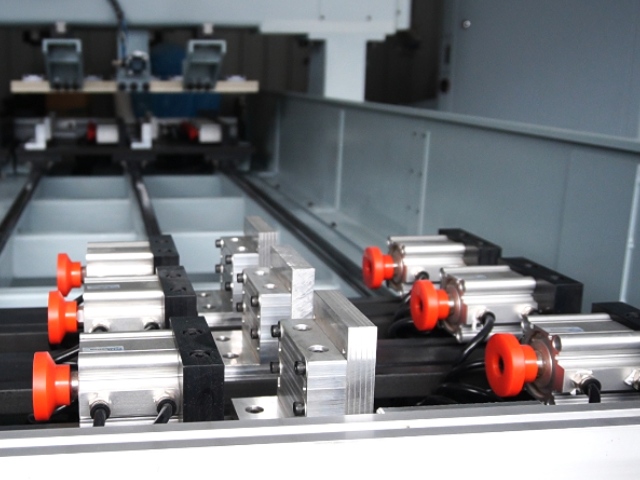 cnc cutting carbon fiber